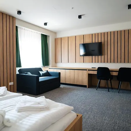 Hunor Hotel Es Etterem-2